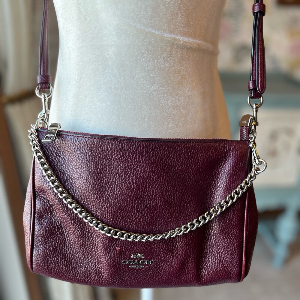 Coach Carrie pebble leather shoulder chain crossbody convertible purse